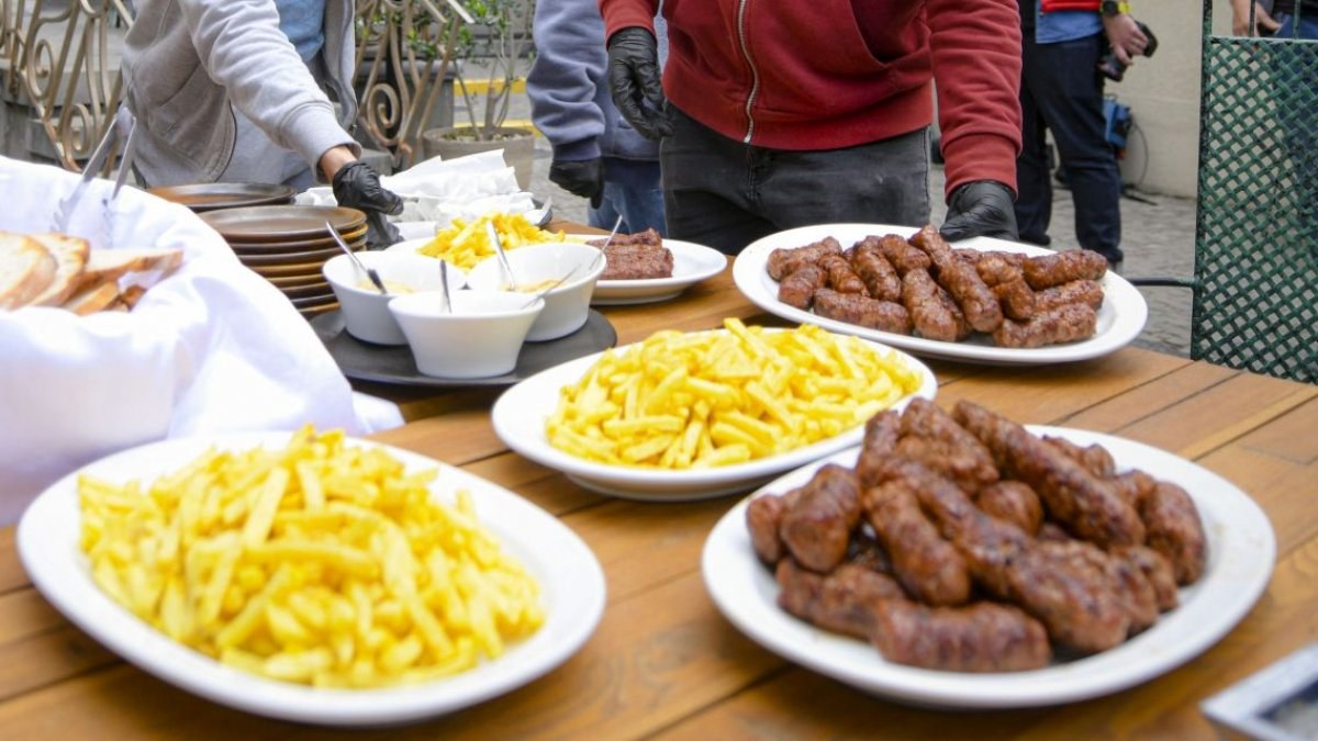 Imagine asociată articolului „Cum să acționezi în bucătărie pentru a ține la distanță bolile transmise prin alimente”